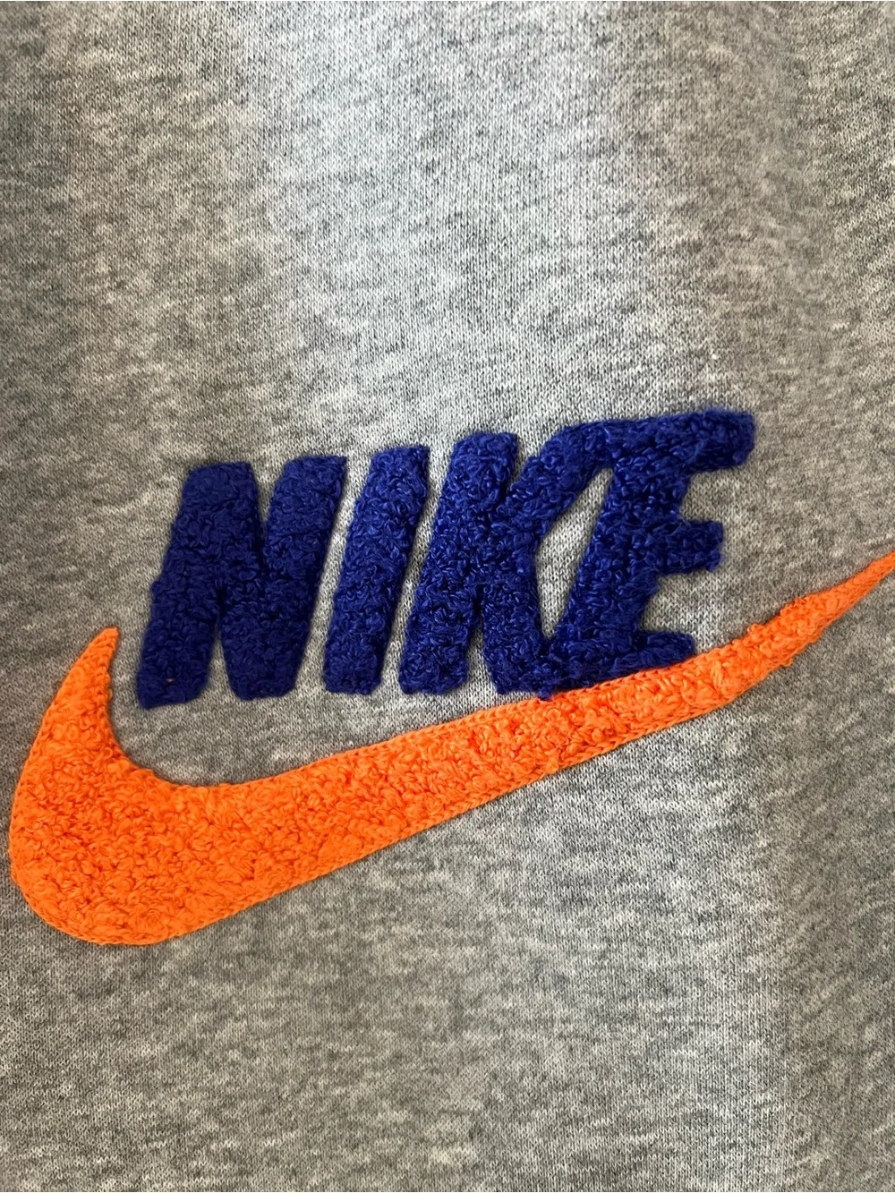 Nike Men’s Chenille Futura Grey Joggers sz medium